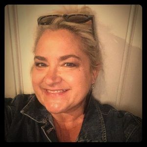 Meet your Posher, Denise